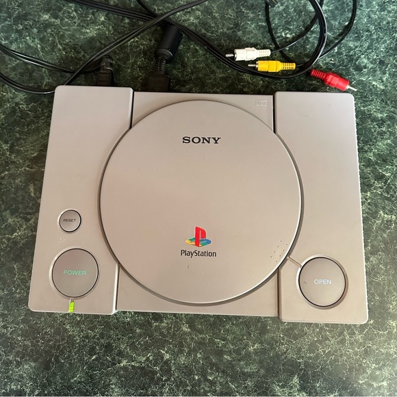 play station 1 Other - Play Station1 system  1998 SCPH-7501